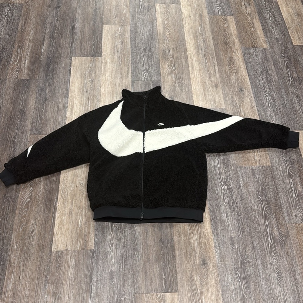 Nike Bog Swoosh Reversiblee Jacket - Picture 5 of 8